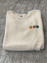Load image into Gallery viewer, Smiley Pullover
