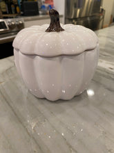 Load image into Gallery viewer, Pumpkin Candle
